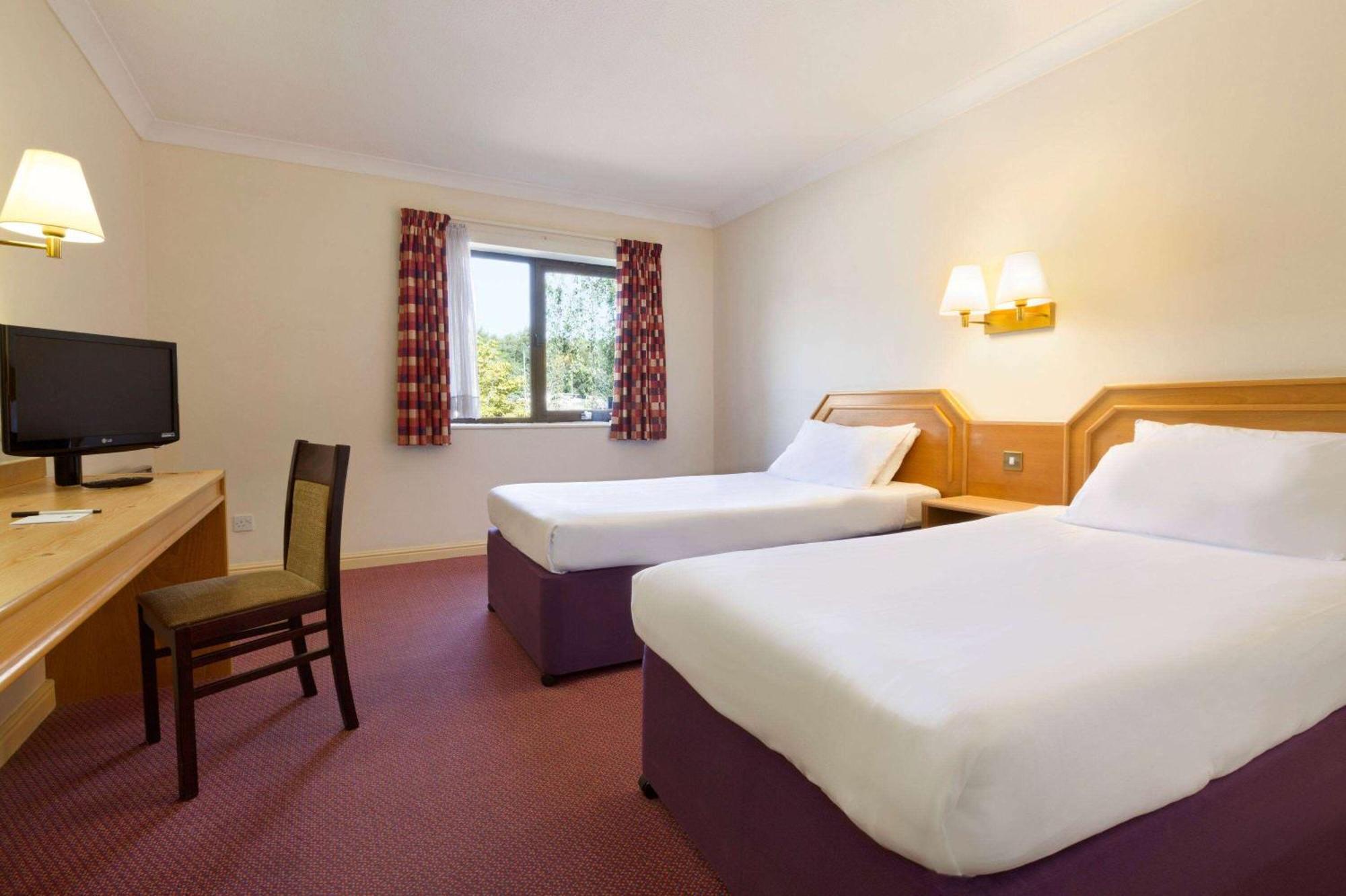 Days Inn Southampton Rownhams Chilworth  Екстериор снимка