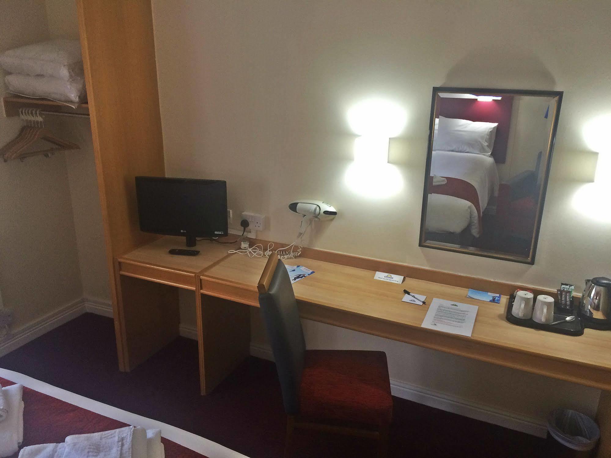 Days Inn Southampton Rownhams Chilworth  Екстериор снимка