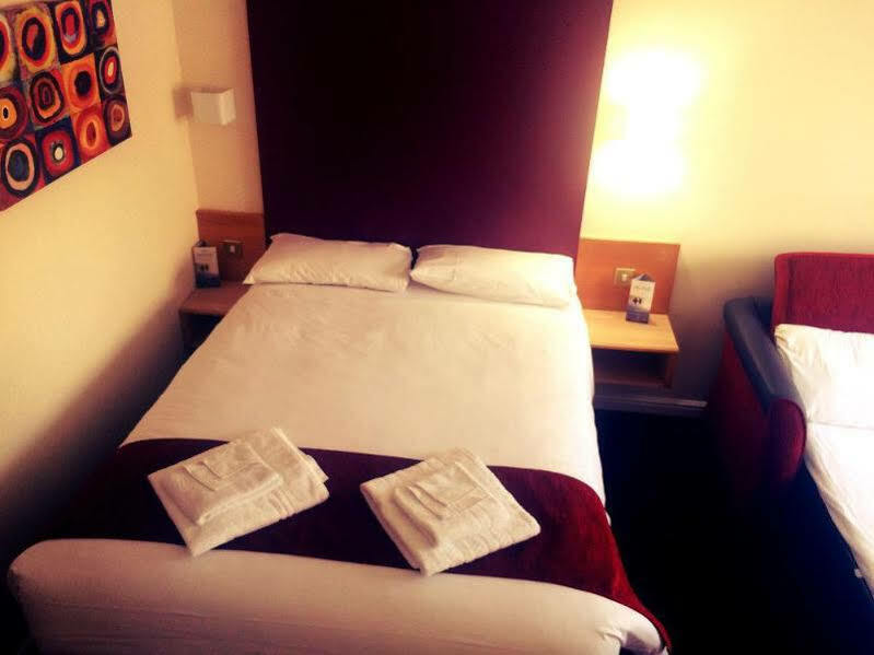 Days Inn Southampton Rownhams Chilworth  Екстериор снимка